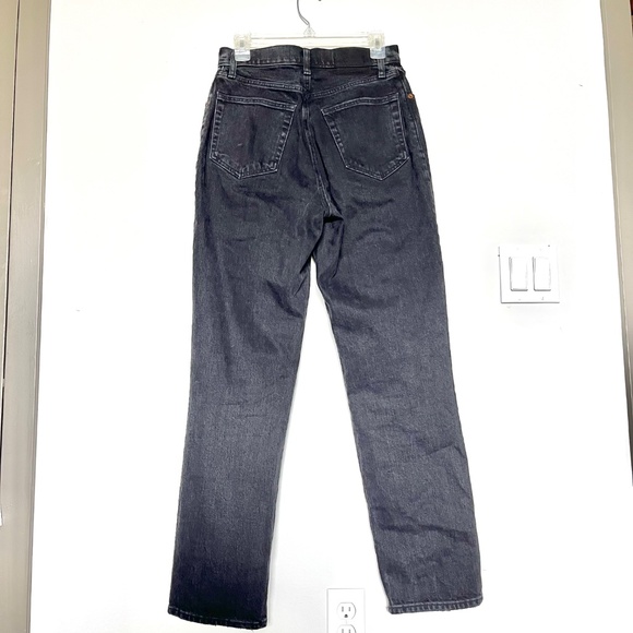 Abercrombie Curve Love Ultra High Rise 90s Straight Jean Black 28 / 6 Regular - Picture 3 of 14